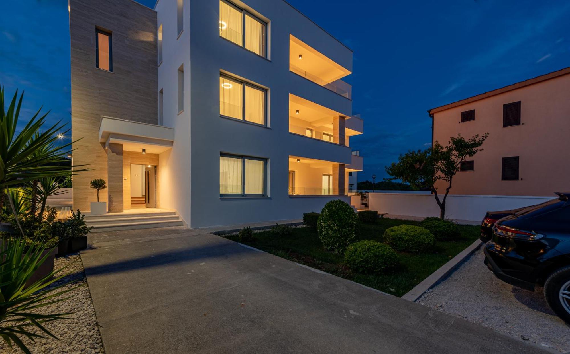 Rooms & Apartments Niko Sukosan Exterior photo